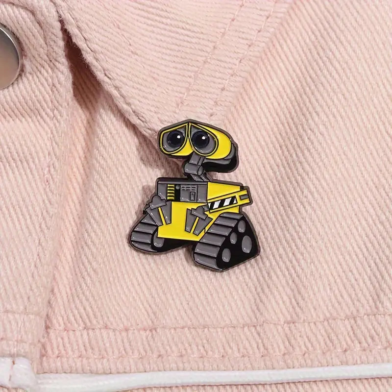 Wall-E pin op roze spijkerjas