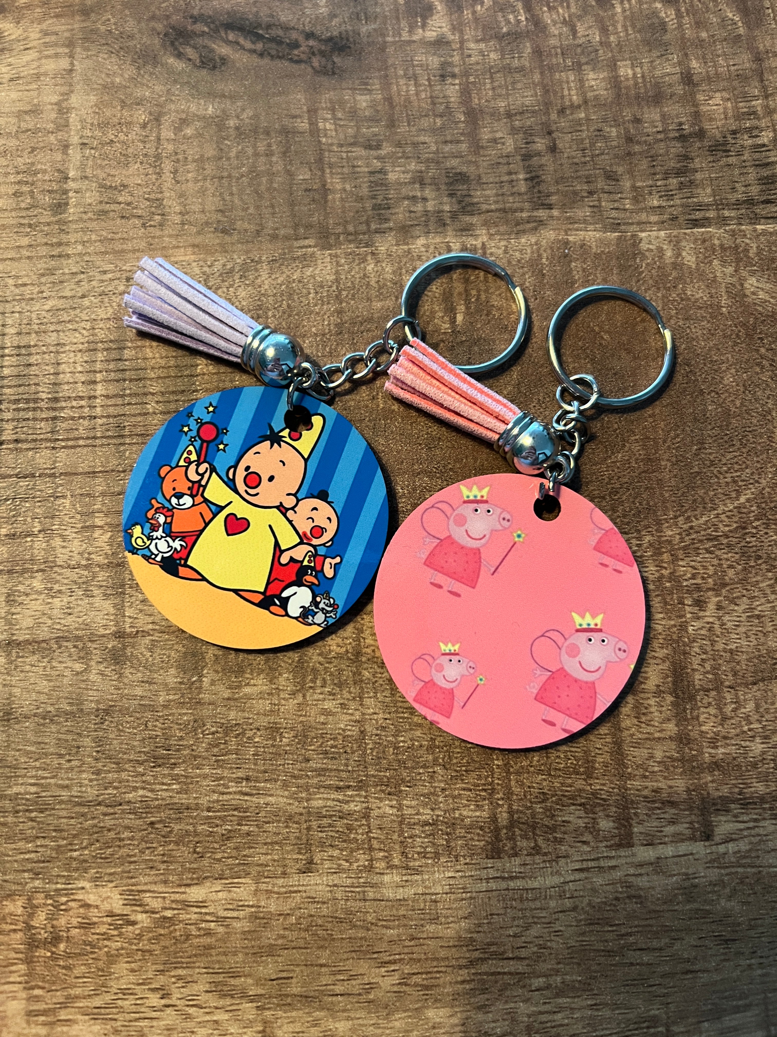 Kinder sleutelhangers bedrukt met Bumba en Peppa Pig